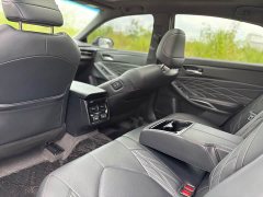Toyota Avalon Hybrid 2.5L XLE Premium - ფოტო 12