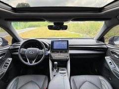 Toyota Avalon Hybrid 2.5L XLE Premium - ფოტო 5