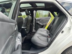 Toyota Avalon Hybrid 2.5L XLE Premium - ფოტო 9