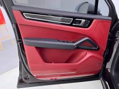 Porsche Cayenne New Energy 2022 Cayenne E-Hybrid 2.0T Platinum Edition - ფოტო 16