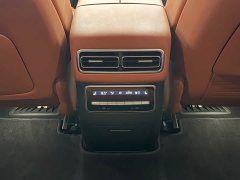 Li Auto L7 Pro - ფოტო 17