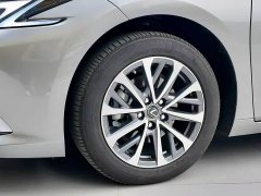 Lexus ES 300h Premium Edition - ფოტო 7