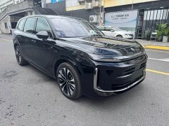 Wuling Huajing S 235km AWD Qiankun Premium Edition - ფოტო 2