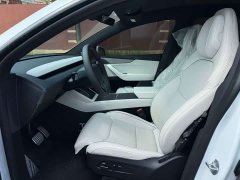 Tesla Model Y L Long Range All-Wheel Drive - ფოტო 4