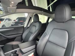Tesla Model Y Rear-Wheel Drive - ფოტო 10