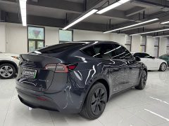 Tesla Model Y Rear-Wheel Drive - ფოტო 16