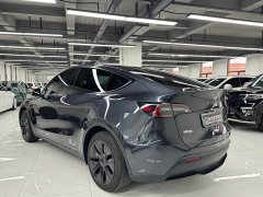 Tesla Model Y Rear-Wheel Drive - ფოტო 17