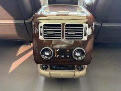 Land Rover Range Rover 3.0 L6 Heritage Extended Wheelbase Classic Edition - ფოტო 8
