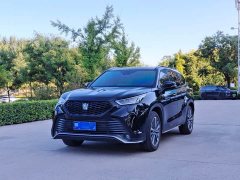 Toyota Crown Venza 2.5L HEV AWD Premium - ფოტო 1