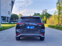 Toyota Crown Venza 2.5L HEV AWD Premium - ფოტო 13