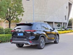 Toyota Crown Venza 2.5L HEV AWD Premium - ფოტო 14