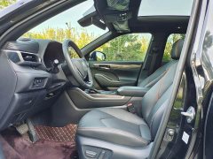 Toyota Crown Venza 2.5L HEV AWD Premium - ფოტო 7