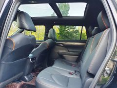 Toyota Crown Venza 2.5L HEV AWD Premium - ფოტო 8
