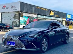 Lexus ES 200 Premium Edition - ფოტო 1