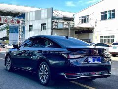 Lexus ES 200 Premium Edition - ფოტო 7