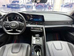 Hyundai Elantra 1.5L CVT Luxury - ფოტო 12