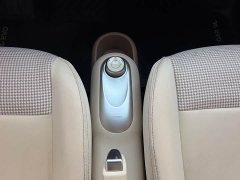 Wuling Hongguang MINIEV Fourth Generation Four-Door Advanced Edition - ფოტო 11