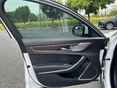 Jaguar XFL 2022 2.0T P250 Two-Wheel Drive Premium Luxury Edition - ფოტო 13