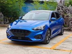 Ford Focus Sedan EcoBoost 180 Automatic ST Line - ფოტო 1