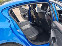 Ford Focus Sedan EcoBoost 180 Automatic ST Line - ფოტო 12