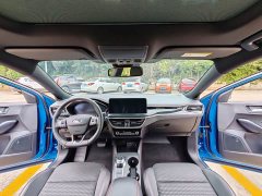 Ford Focus Sedan EcoBoost 180 Automatic ST Line - ფოტო 13