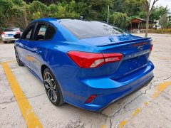 Ford Focus Sedan EcoBoost 180 Automatic ST Line - ფოტო 7