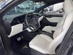Tesla Model X 2019 Long Range - ფოტო 14