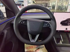 Tesla Model Y L Long Range All-Wheel Drive - ფოტო 12