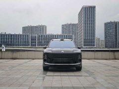 NIO ES8 Six-Seat Executive Signature Edition - ფოტო 2