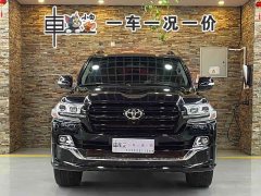 Toyota Land Cruiser (Imported) 5.7L VX-R Middle East Edition - ფოტო 2