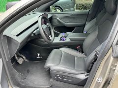 Tesla Model Y L Long Range All-Wheel Drive - ფოტო 8