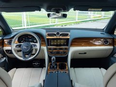 Bentley Bentayga 2022 4.0T V8 - ფოტო 10