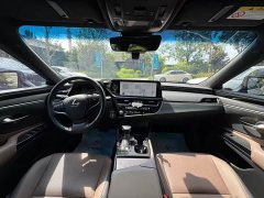 Lexus ES 260 Excellence Edition - ფოტო 11