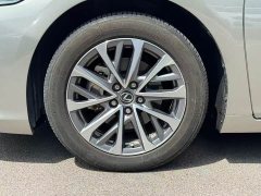 Lexus ES 260 Excellence Edition - ფოტო 19