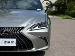 Lexus ES 260 Excellence Edition - ფოტო 3