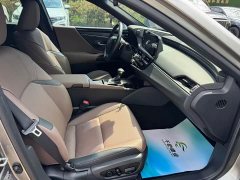 Lexus ES 260 Excellence Edition - ფოტო 8