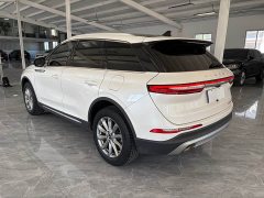 Lincoln Explorer 2.0T Two-Wheel Drive Premium - ფოტო 4
