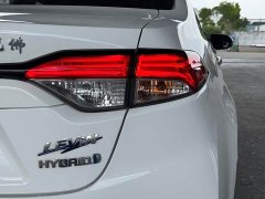 Toyota Corolla Hybrid 1.8H E-CVT Leading Edition - ფოტო 19