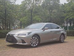 Lexus ES 200 Premium Edition - ფოტო 1