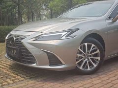 Lexus ES 200 Premium Edition - ფოტო 3