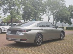 Lexus ES 200 Premium Edition - ფოტო 7