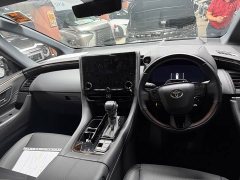 Toyota Alphard Hybrid 2.5L Premium Gold Edition - ფოტო 11