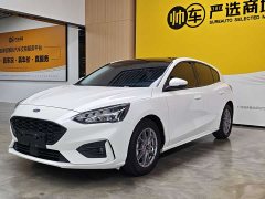 Ford Focus 2021 Hatchback EcoBoost 180 Automatic Trend - ფოტო 1