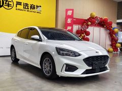 Ford Focus 2021 Hatchback EcoBoost 180 Automatic Trend - ფოტო 3