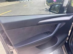 Tesla Model Y Long Range All-Wheel Drive - ფოტო 4