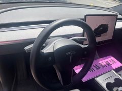 Tesla Model Y Long Range All-Wheel Drive - ფოტო 5