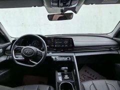 Hyundai Elantra 1.5L CVT Luxury - ფოტო 4