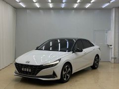 Hyundai Elantra 2022 1.5L CVT Luxury - ფოტო 1