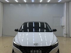 Hyundai Elantra 2022 1.5L CVT Luxury - ფოტო 2