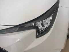 Toyota Corolla Hybrid 1.8H E-CVT Luxury - ფოტო 10